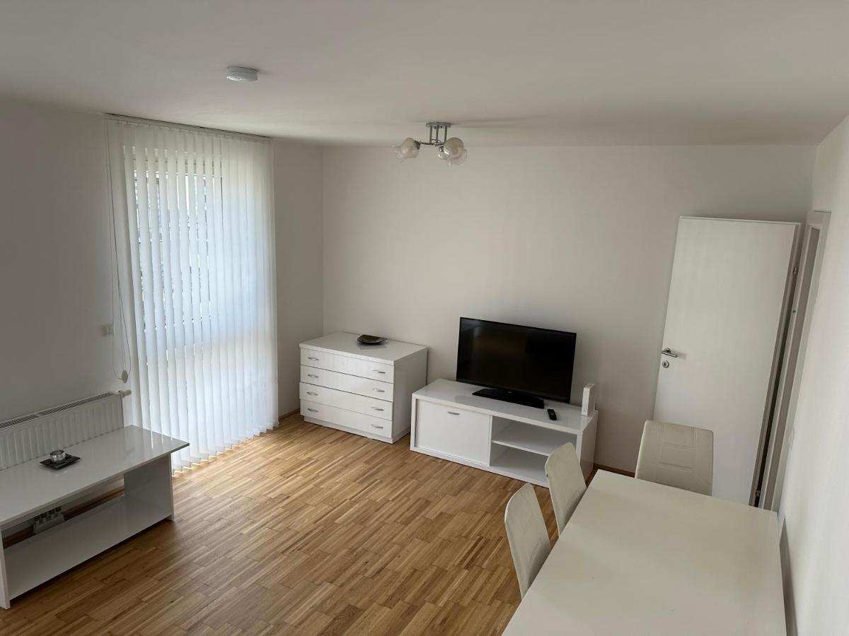 Hauptbahnhof Ferienwohnung Am Park Wien Exteriör bild