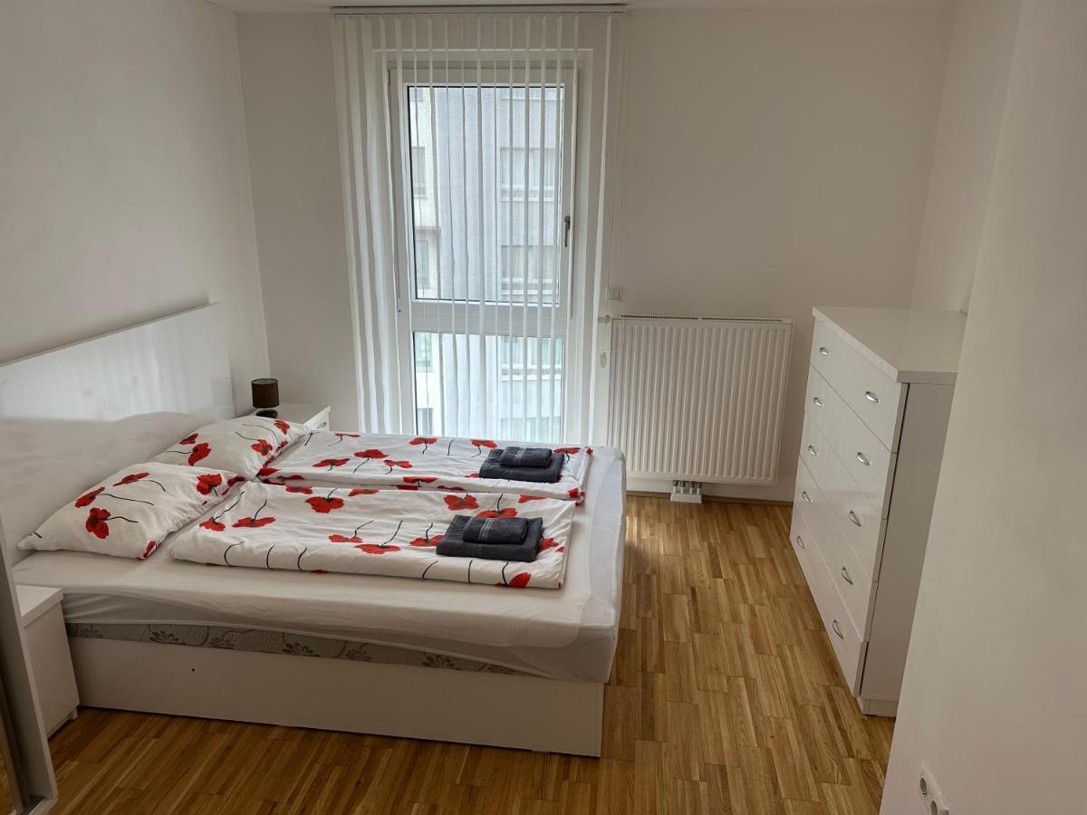 Hauptbahnhof Ferienwohnung Am Park Wien Exteriör bild