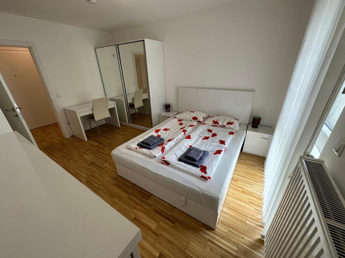 Hauptbahnhof Ferienwohnung Am Park Wien Exteriör bild